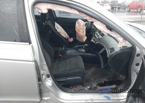 2009 Honda Accord 2.4 Lx z USA, uszkodzony, nr VIN JHMCP26339C008500